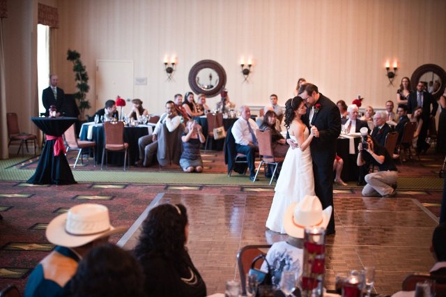 first dance, hilton garden inn, ballroom, wedding, nashville, downtown
